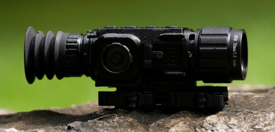 Imagem térmica portátil leve que oferece tempo de resposta rápido e detecção térmica precisa em vários ambientes